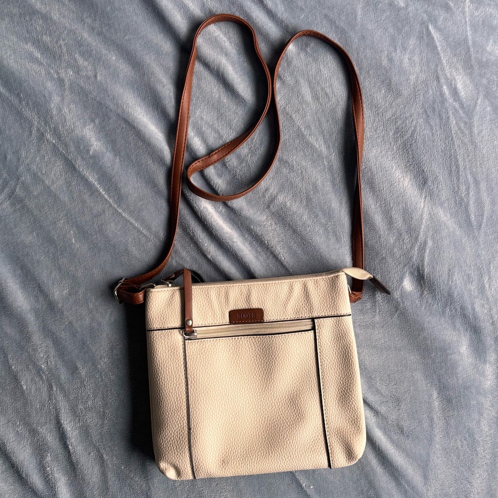 ROOTS Crossbody Shoulder Bag Offwhite